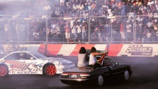 Hot Girls Spinning Cars – Wheelz N Smoke